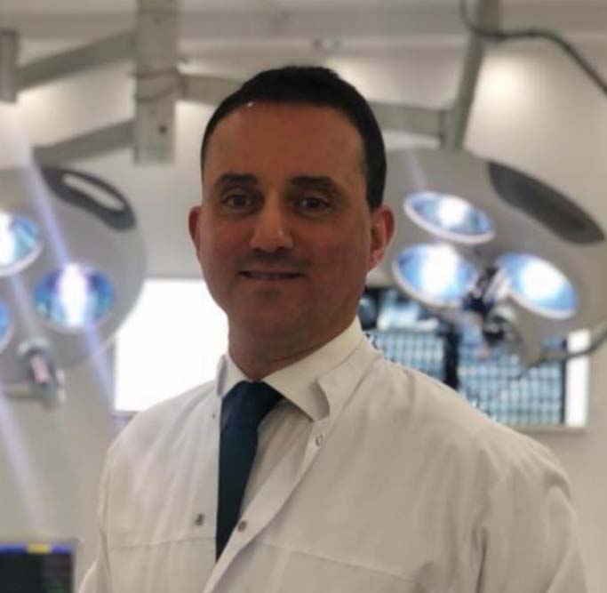Dr. Diş Hekimi Tolga Gülçiçek (Dds, Phd)